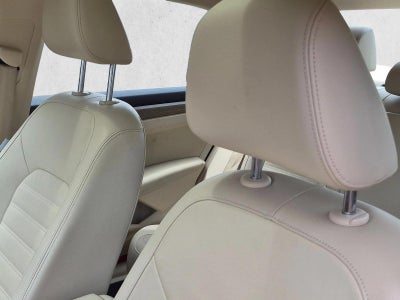 2018 Volkswagen Passat 2.0T SEL Premium Auto