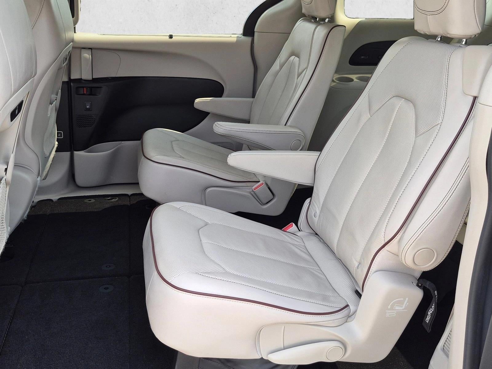 2018 Chrysler Pacifica Limited FWD