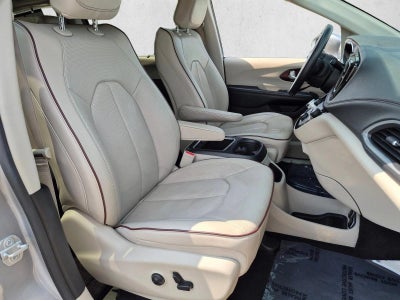 2018 Chrysler Pacifica Limited FWD