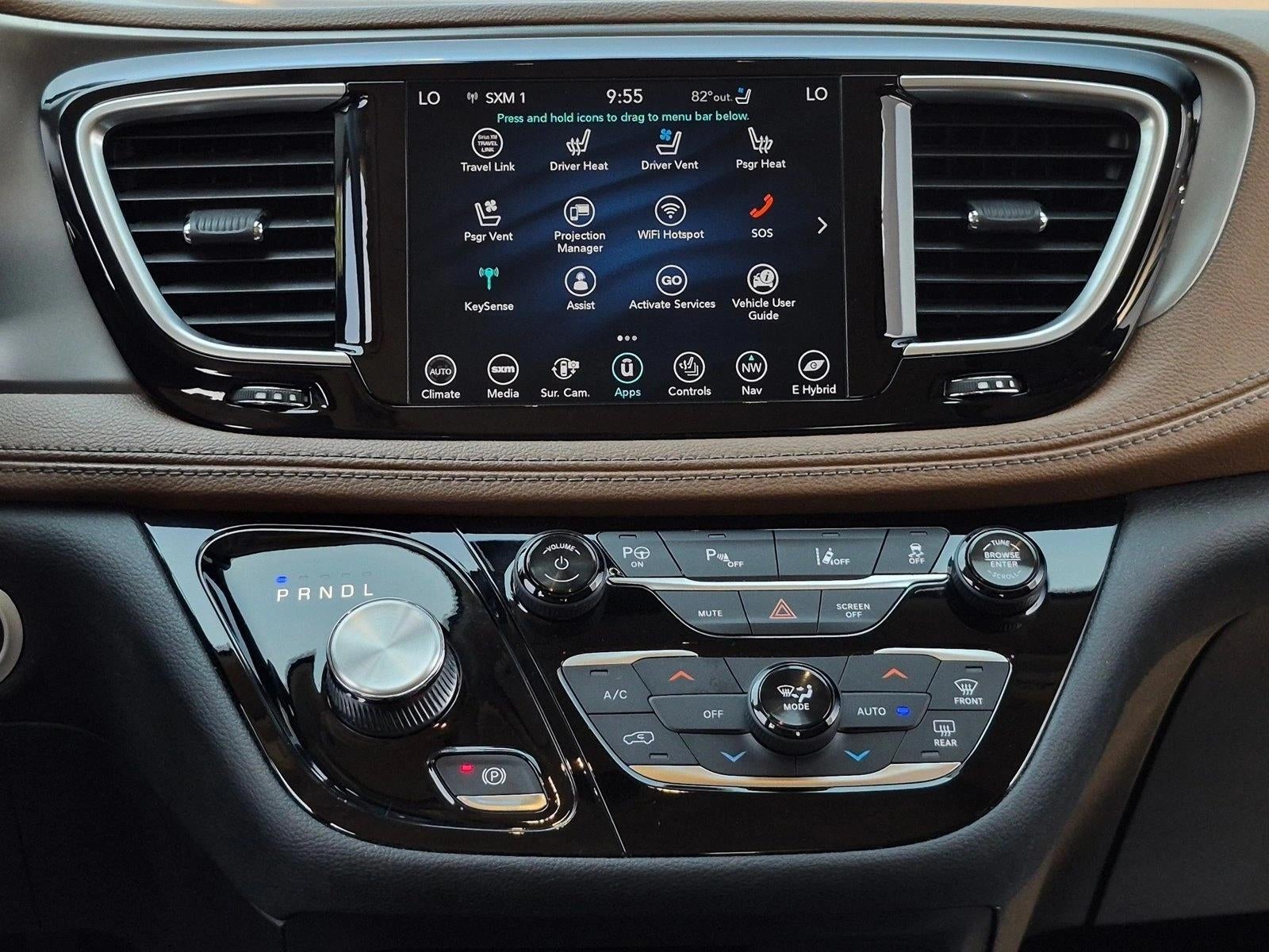 2019 Chrysler Pacifica Hybrid Limited FWD