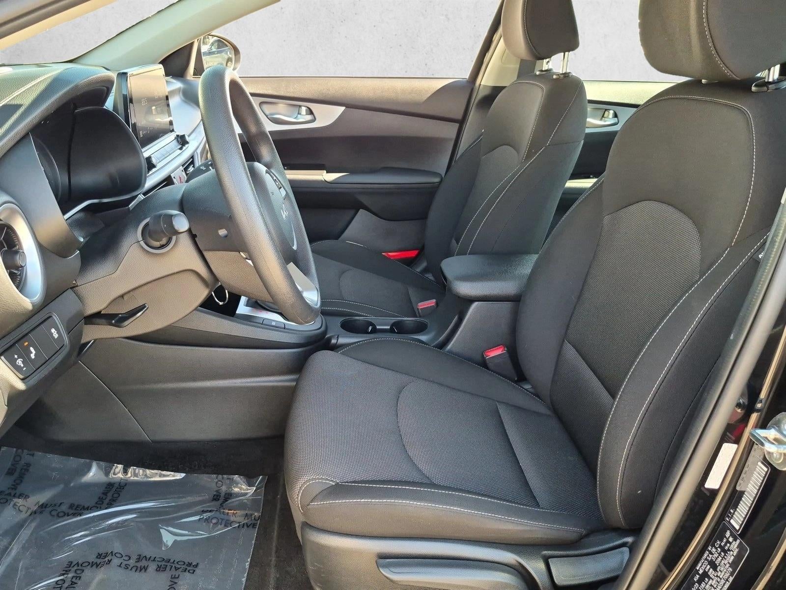 2024 Kia Forte LXS IVT