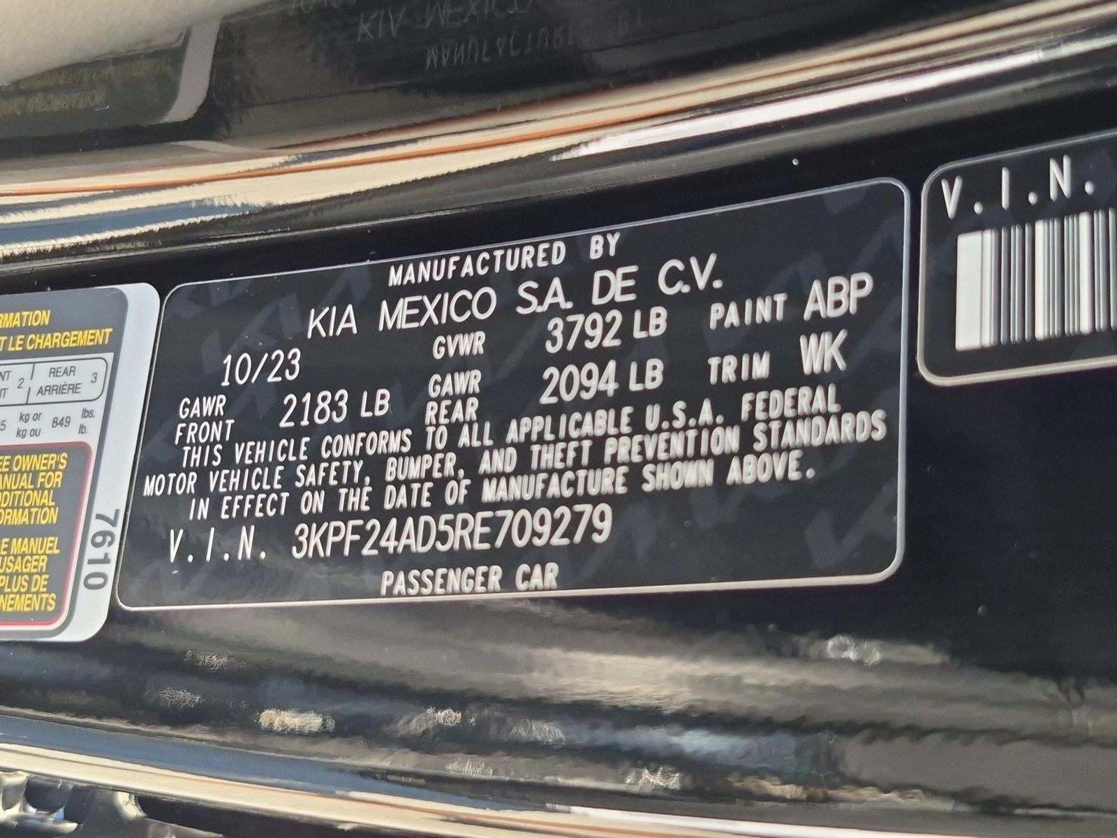 2024 Kia Forte LXS IVT