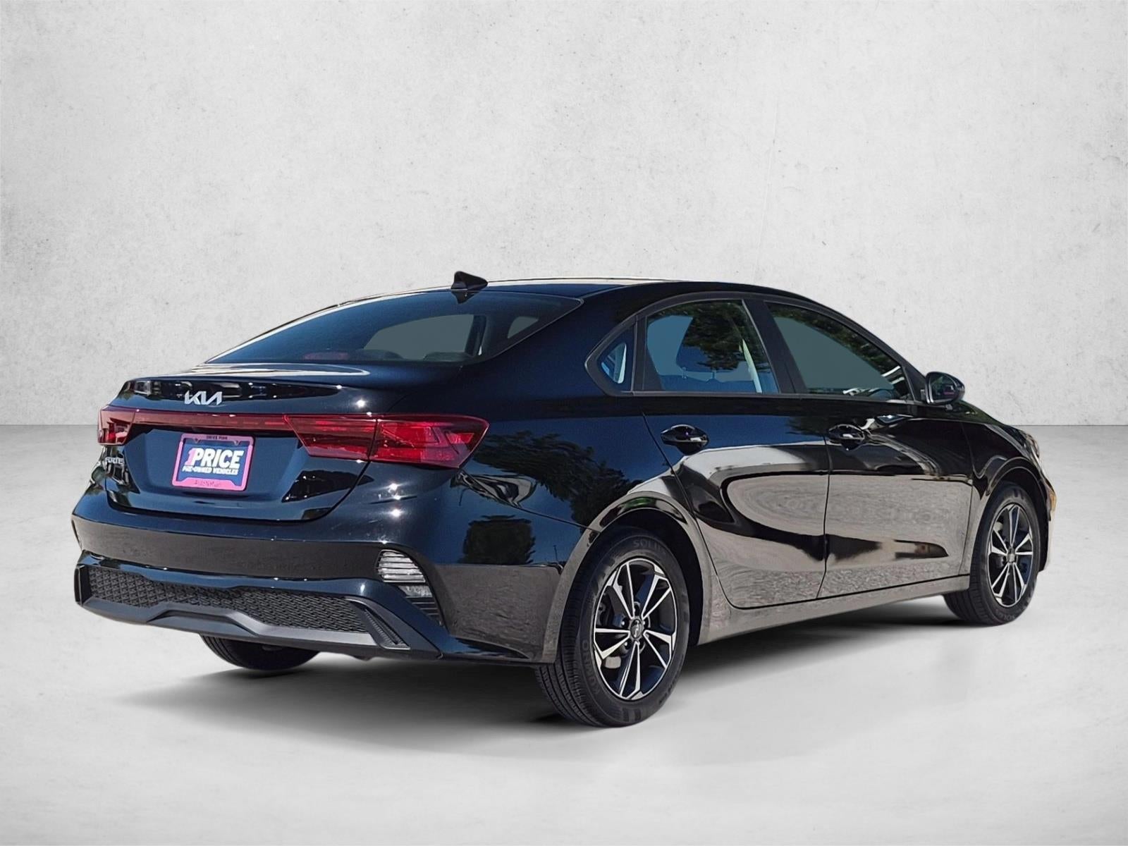 2024 Kia Forte LXS IVT
