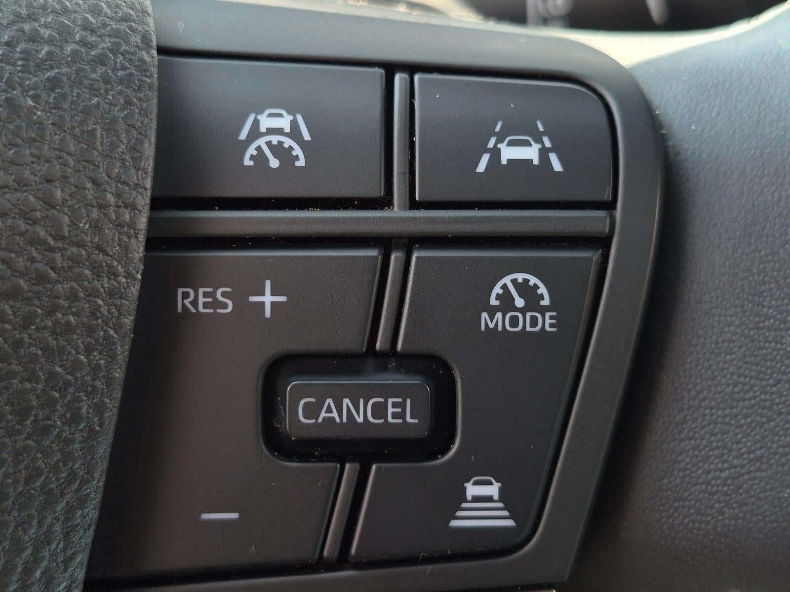 2025 Toyota Camry XSE (Natl)