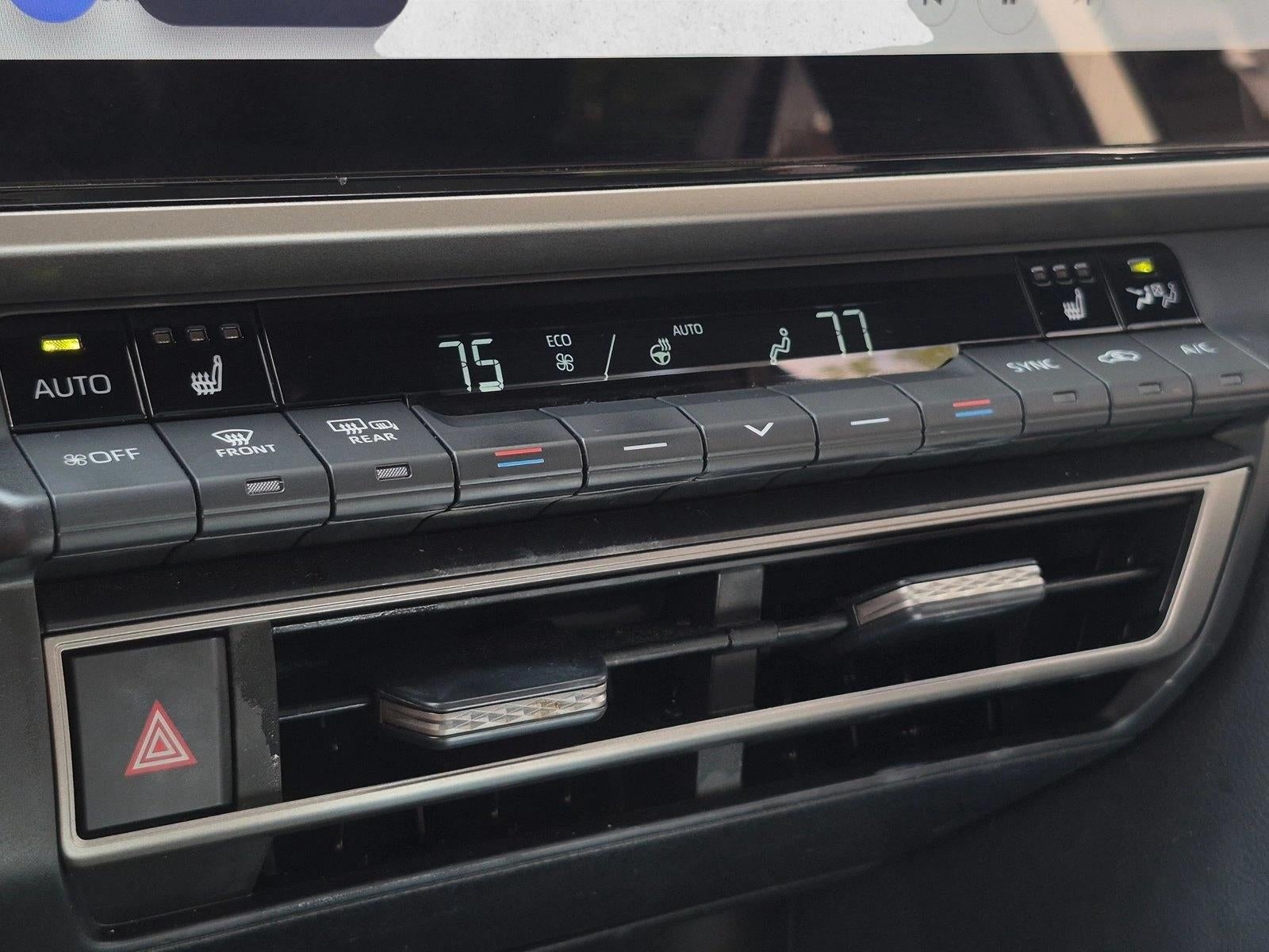 2025 Toyota Camry XSE (Natl)