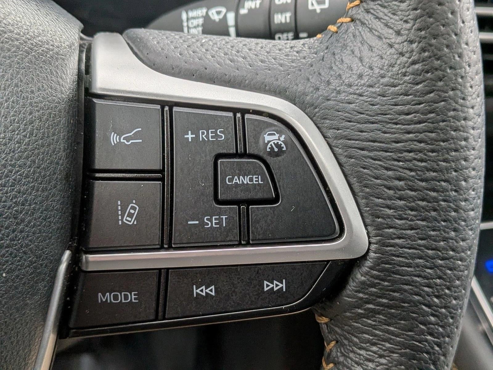 2025 Toyota Sienna Woodland Edition AWD 7-Passenger (Natl)