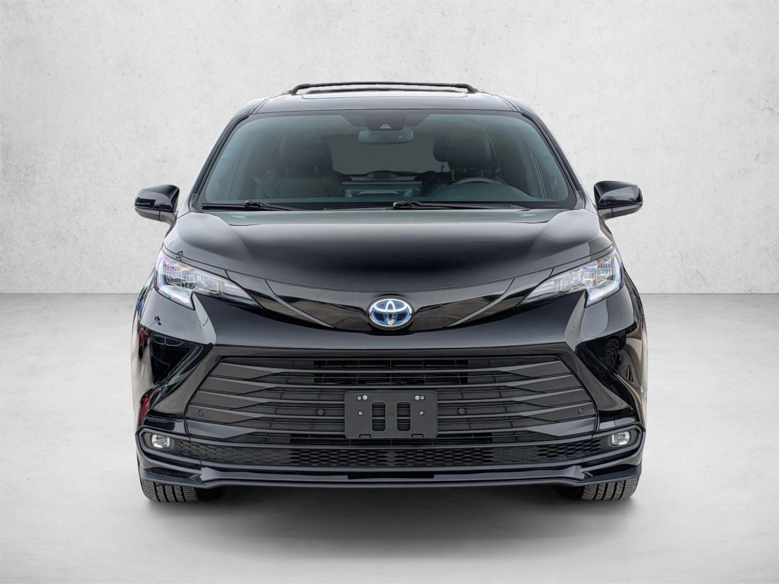 2025 Toyota Sienna Woodland Edition AWD 7-Passenger (Natl)