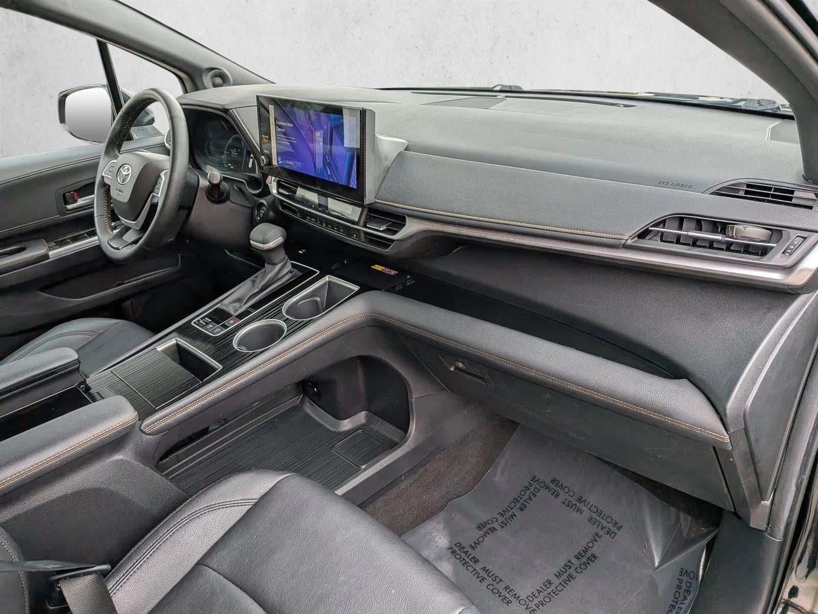 2025 Toyota Sienna Woodland Edition AWD 7-Passenger (Natl)