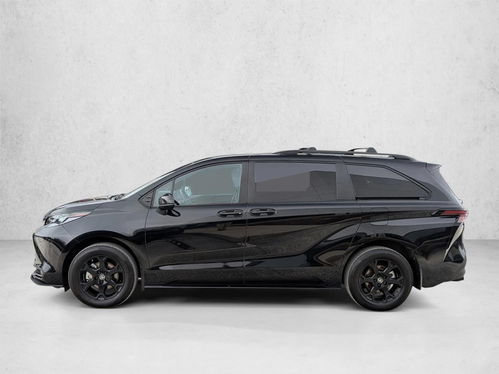 2025 Toyota Sienna Woodland Edition AWD 7-Passenger (Natl)