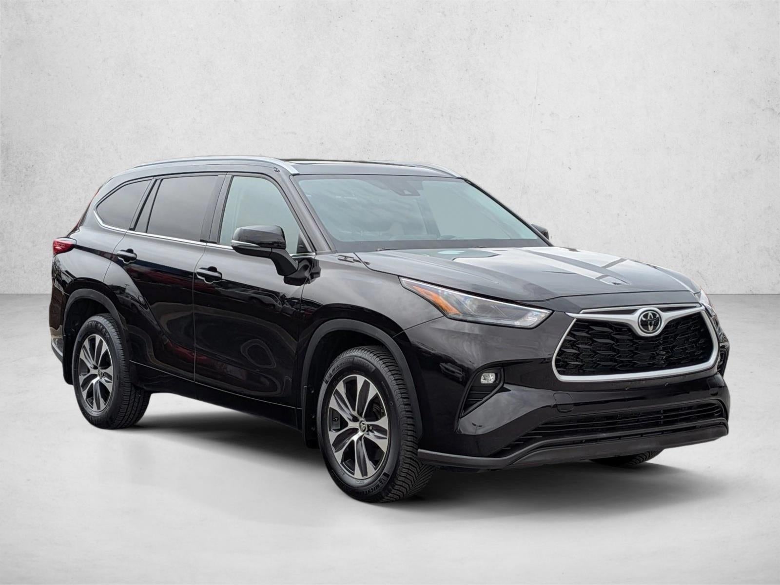 2022 Toyota Highlander XLE AWD (Natl)