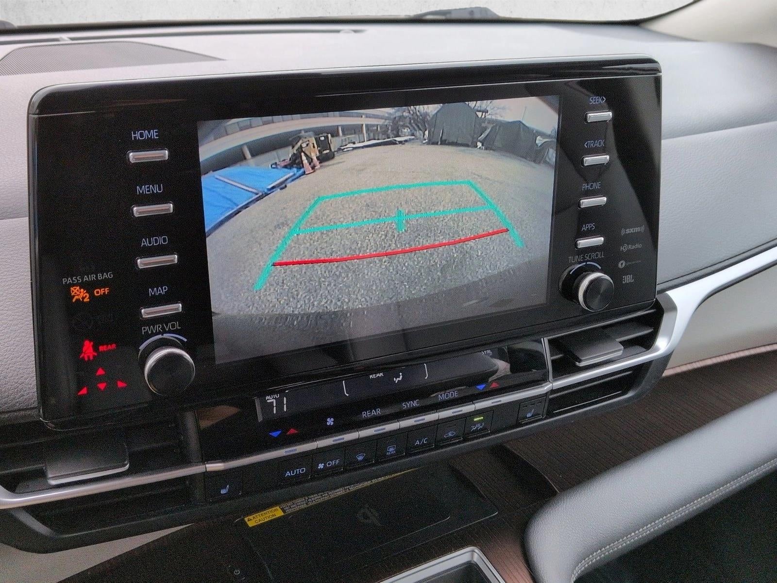 2022 Toyota Sienna XLE FWD 8-Passenger (Natl)