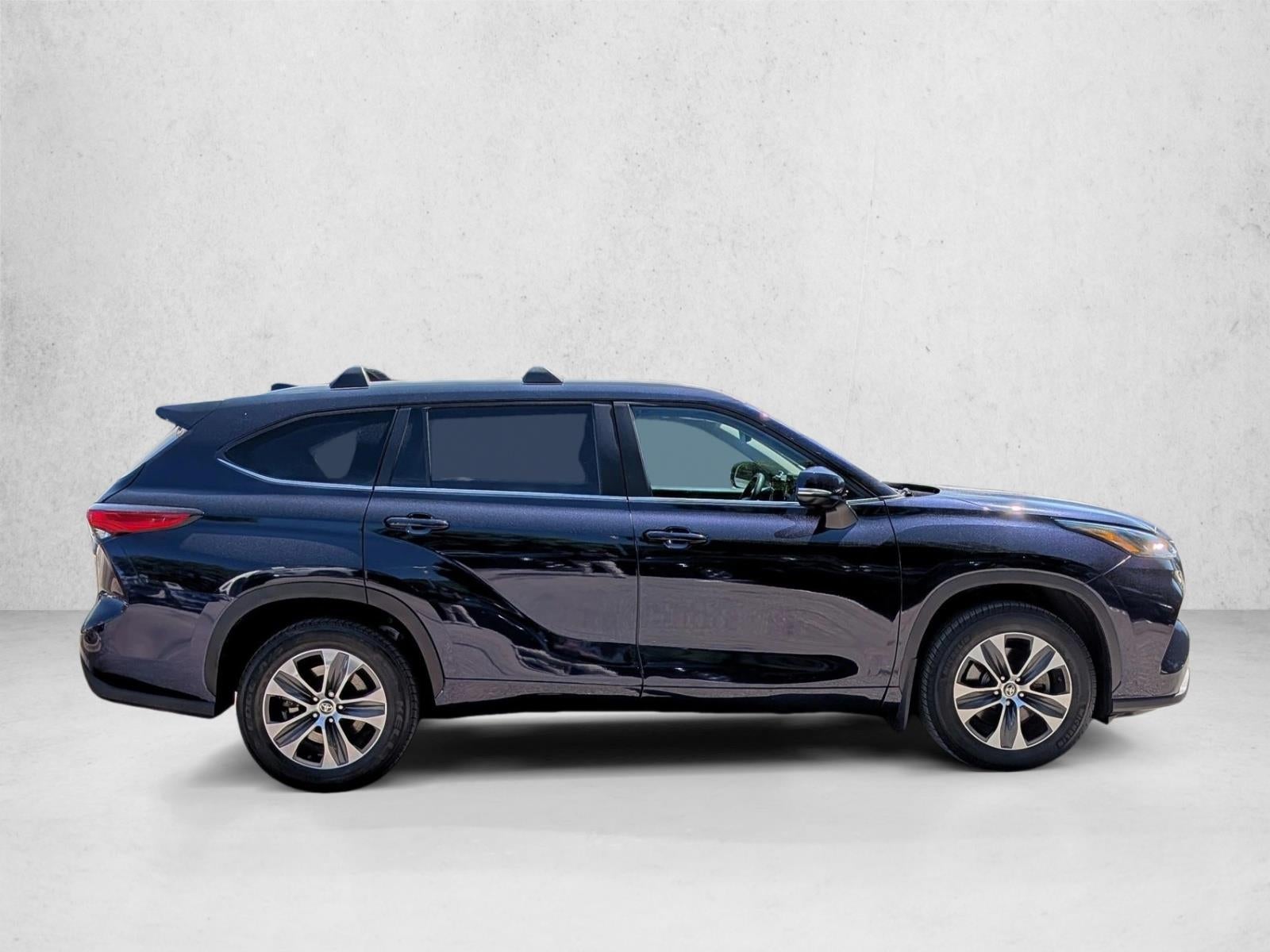 2023 Toyota Highlander XLE FWD (Natl)