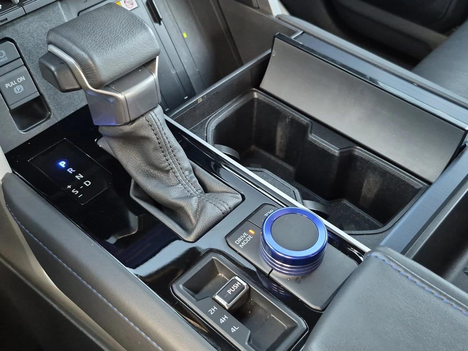 2024 Toyota Tundra 4WD 4WD Platinum CrewMax 5.5' Bed (Natl)