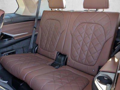 2026 BMW X7 xDrive40i Sports Activity Vehicle