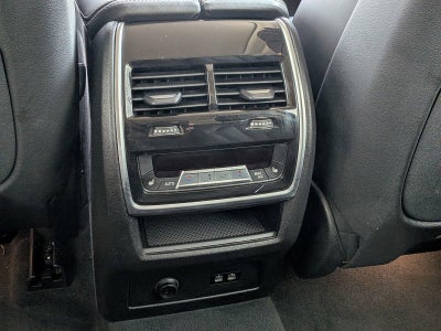 2025 BMW X7 xDrive40i Sports Activity Vehicle