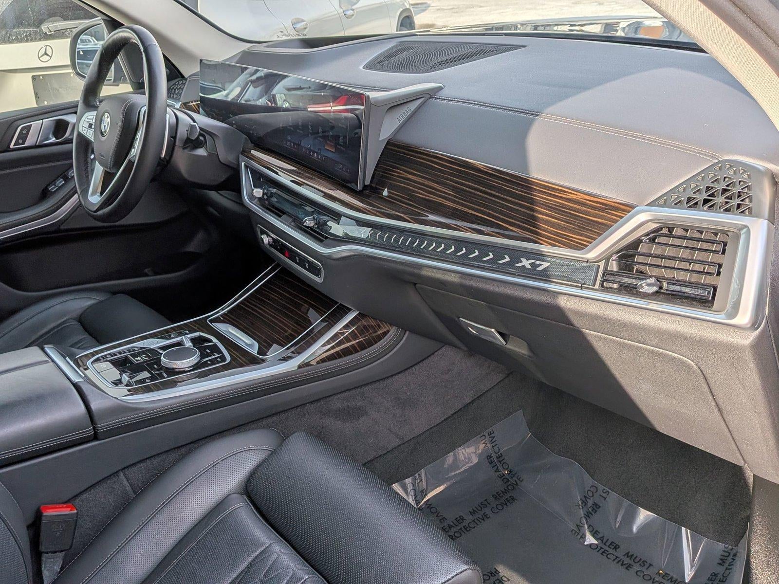 2025 BMW X7 xDrive40i Sports Activity Vehicle