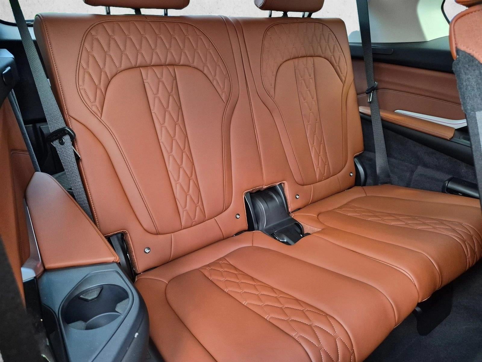 2026 BMW X7 xDrive40i Sports Activity Vehicle