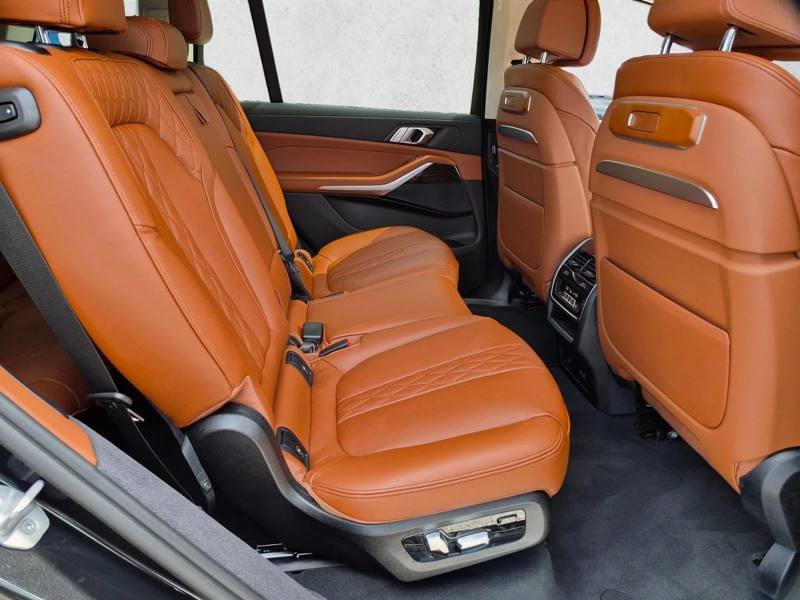 2026 BMW X7 xDrive40i Sports Activity Vehicle