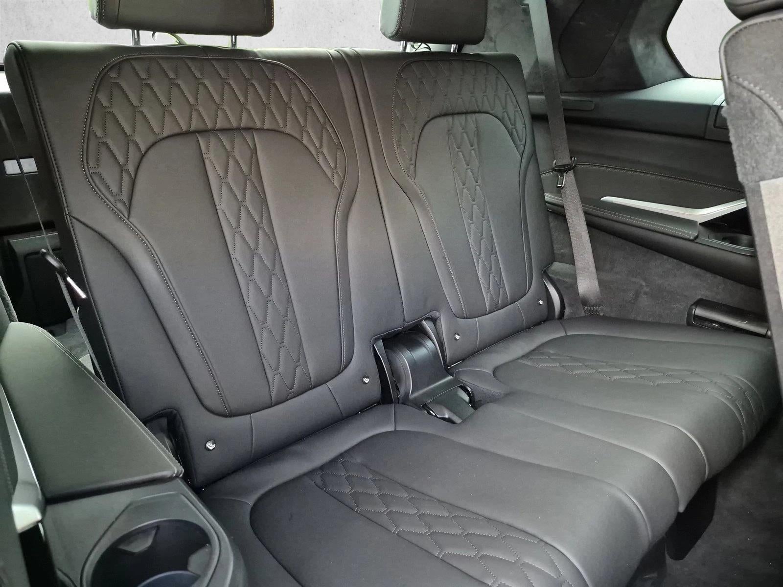 2023 BMW X7 M60i Sports Activity Vehicle