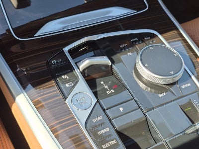 2025 BMW X5 xDrive50e Plug-In Hybrid