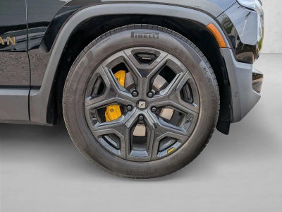 2025 Rivian R1S Ascend Tri-Motor Max Pack