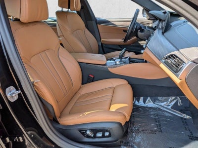 2022 BMW M550i xDrive Sedan
