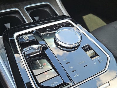 2024 BMW 740i xDrive Sedan