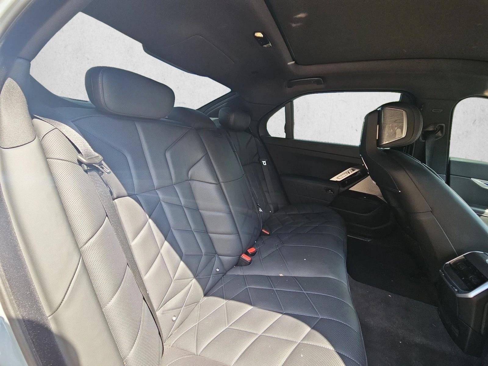 2024 BMW 740i xDrive Sedan