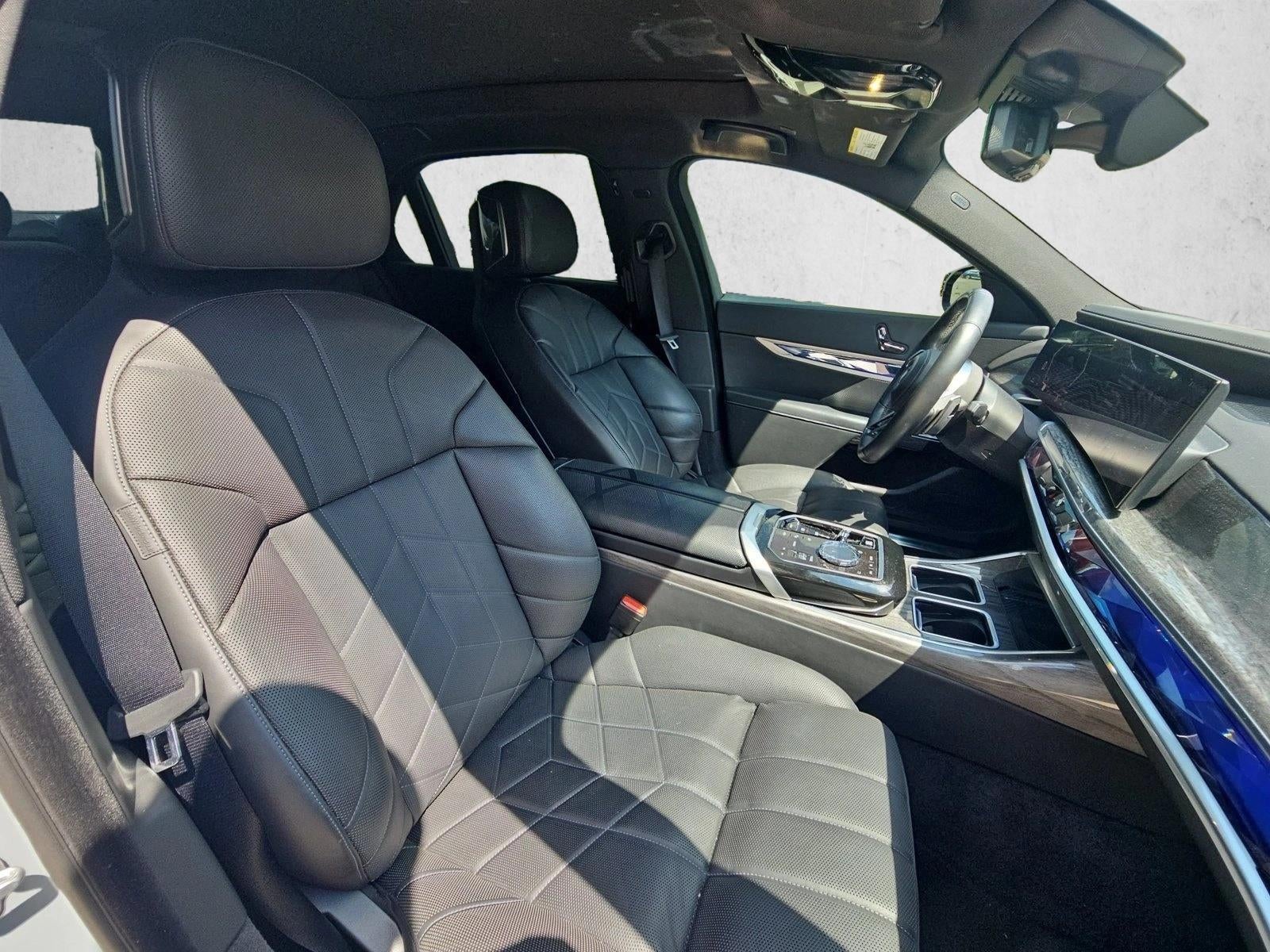 2024 BMW 740i xDrive Sedan