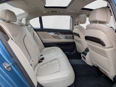 2019 BMW 750i xDrive Sedan