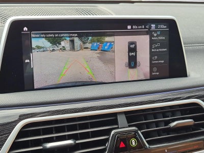 2022 BMW 745e xDrive Plug-In Hybrid