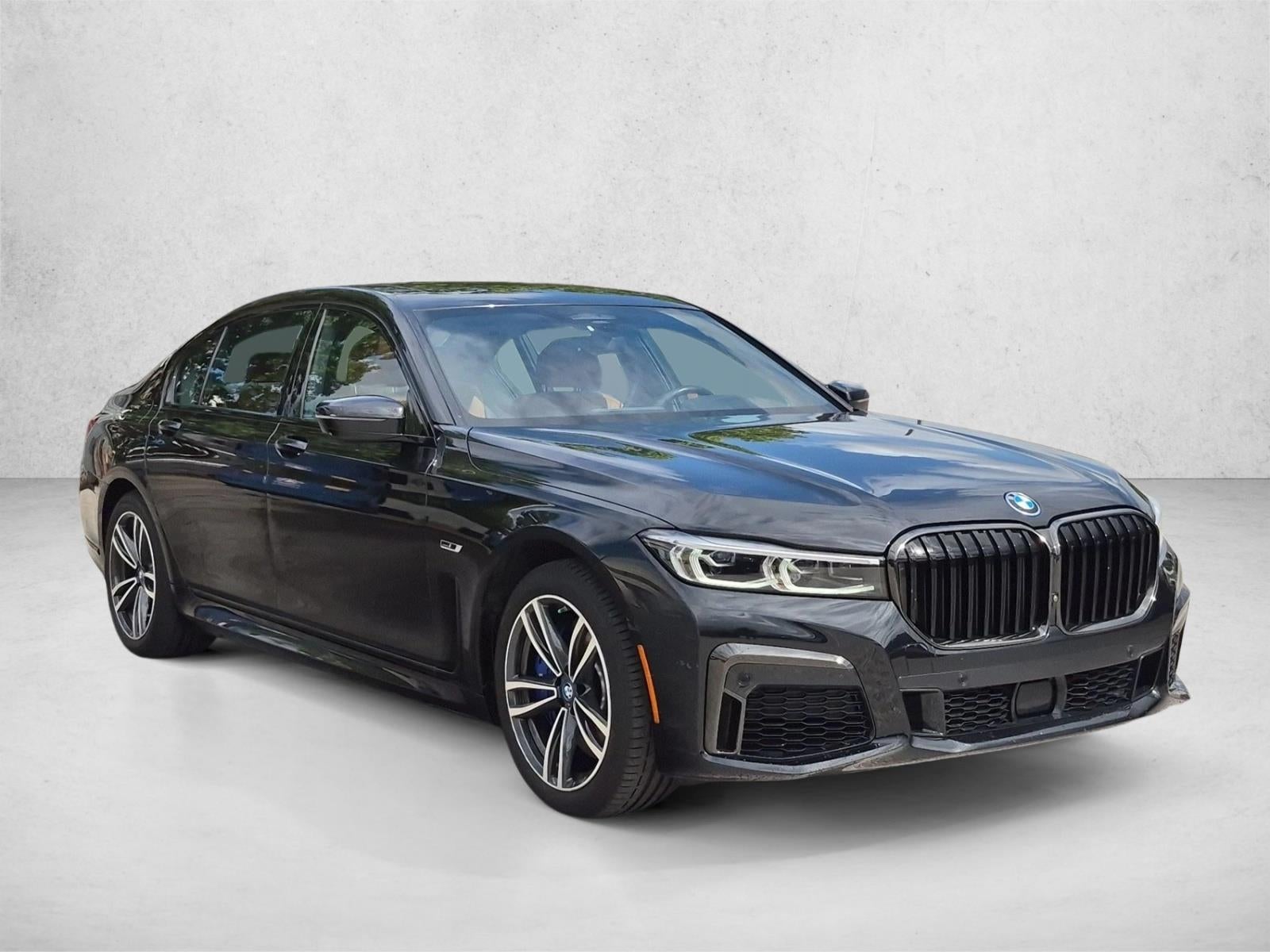 2022 BMW 745e xDrive Plug-In Hybrid