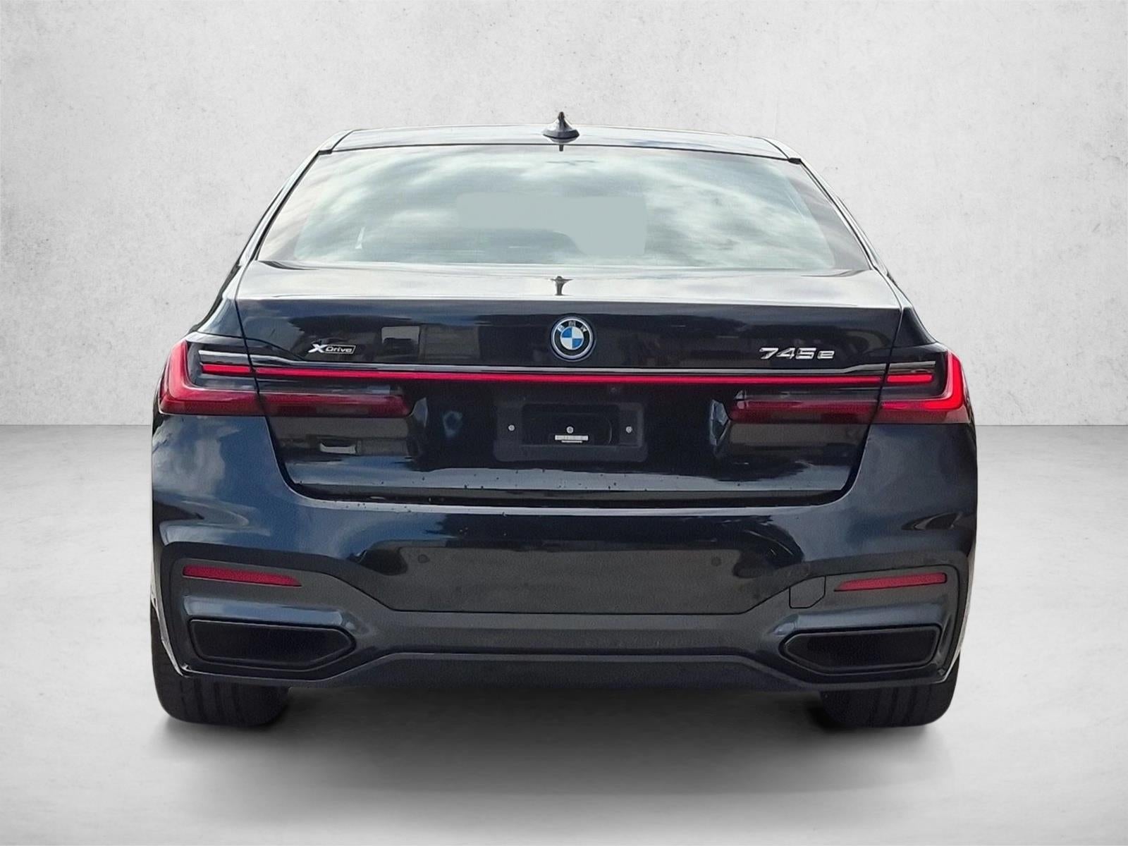 2022 BMW 745e xDrive Plug-In Hybrid
