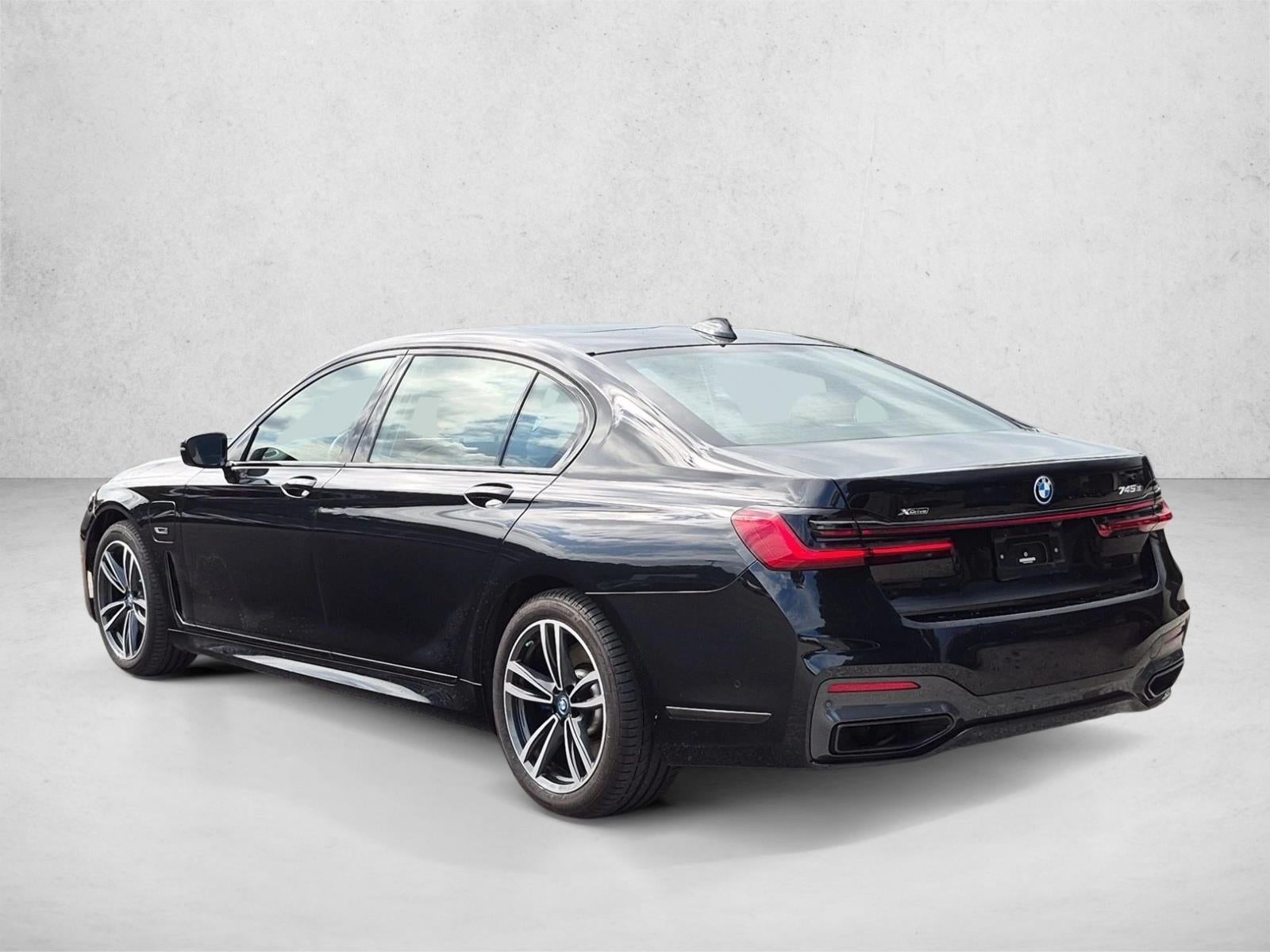 2022 BMW 745e xDrive Plug-In Hybrid