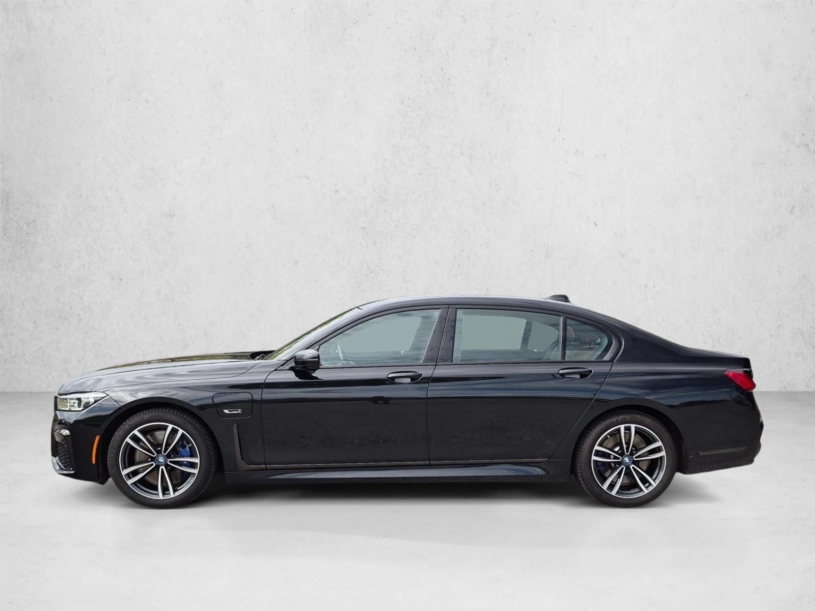2022 BMW 745e xDrive Plug-In Hybrid