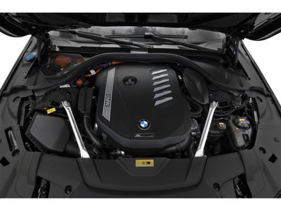 2022 BMW 745e xDrive Plug-In Hybrid