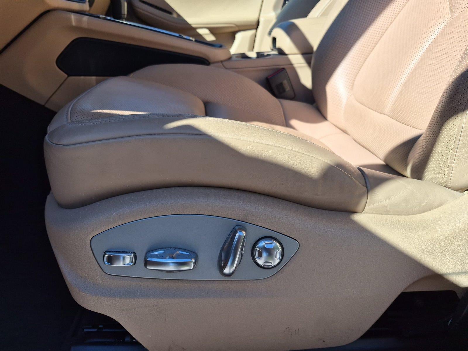 2022 Porsche Macan AWD