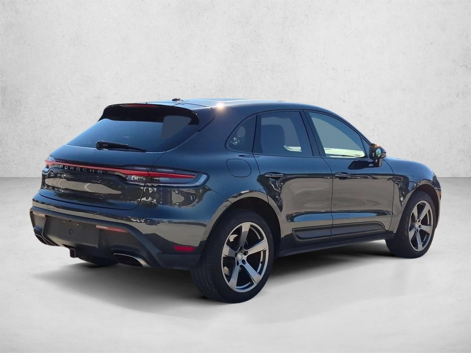 2022 Porsche Macan AWD