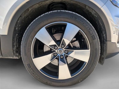 2019 Volvo XC40 T5 AWD Momentum
