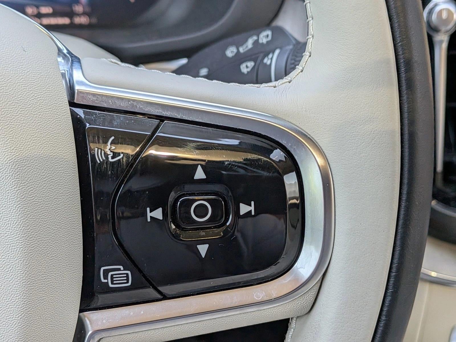 2024 Volvo XC60 Recharge Plug-In Hybrid T8 eAWD PHEV Plus Dark Theme