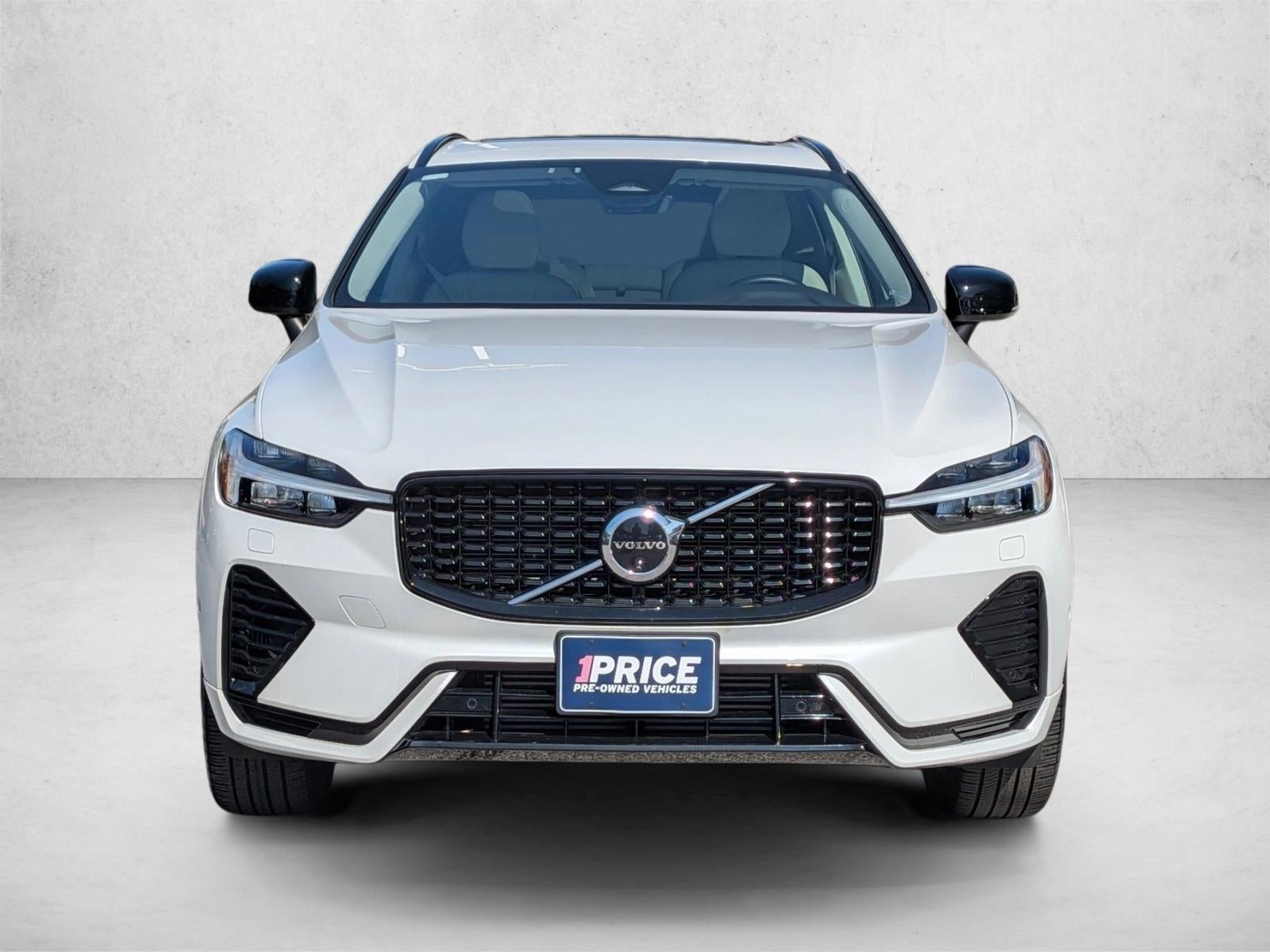 2024 Volvo XC60 Recharge Plug-In Hybrid T8 eAWD PHEV Plus Dark Theme