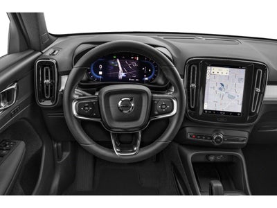 2025 Volvo XC40 B5 AWD Ultra Dark Theme