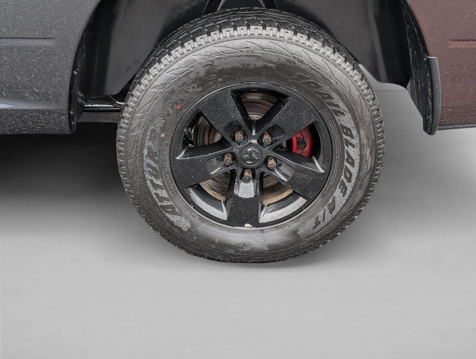 2019 RAM 1500 Classic Express 4x4 Quad Cab 6'4" Box