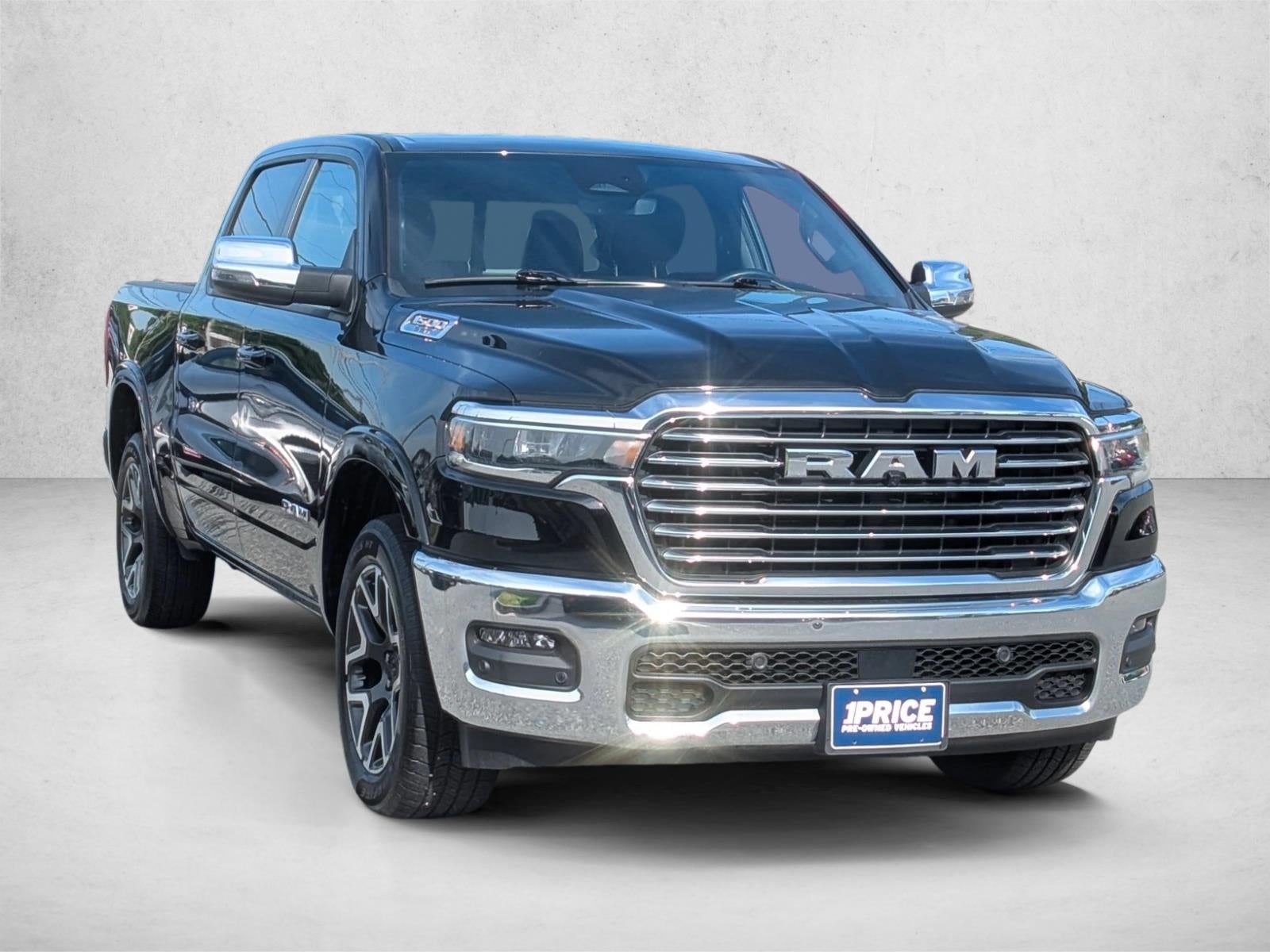 2025 RAM 1500 Laramie 4x4 Crew Cab 5'7" Box