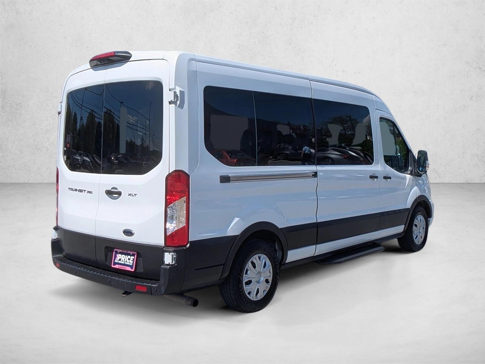 2023 Ford Transit Passenger Wagon T-350 148" Med Roof XLT RWD