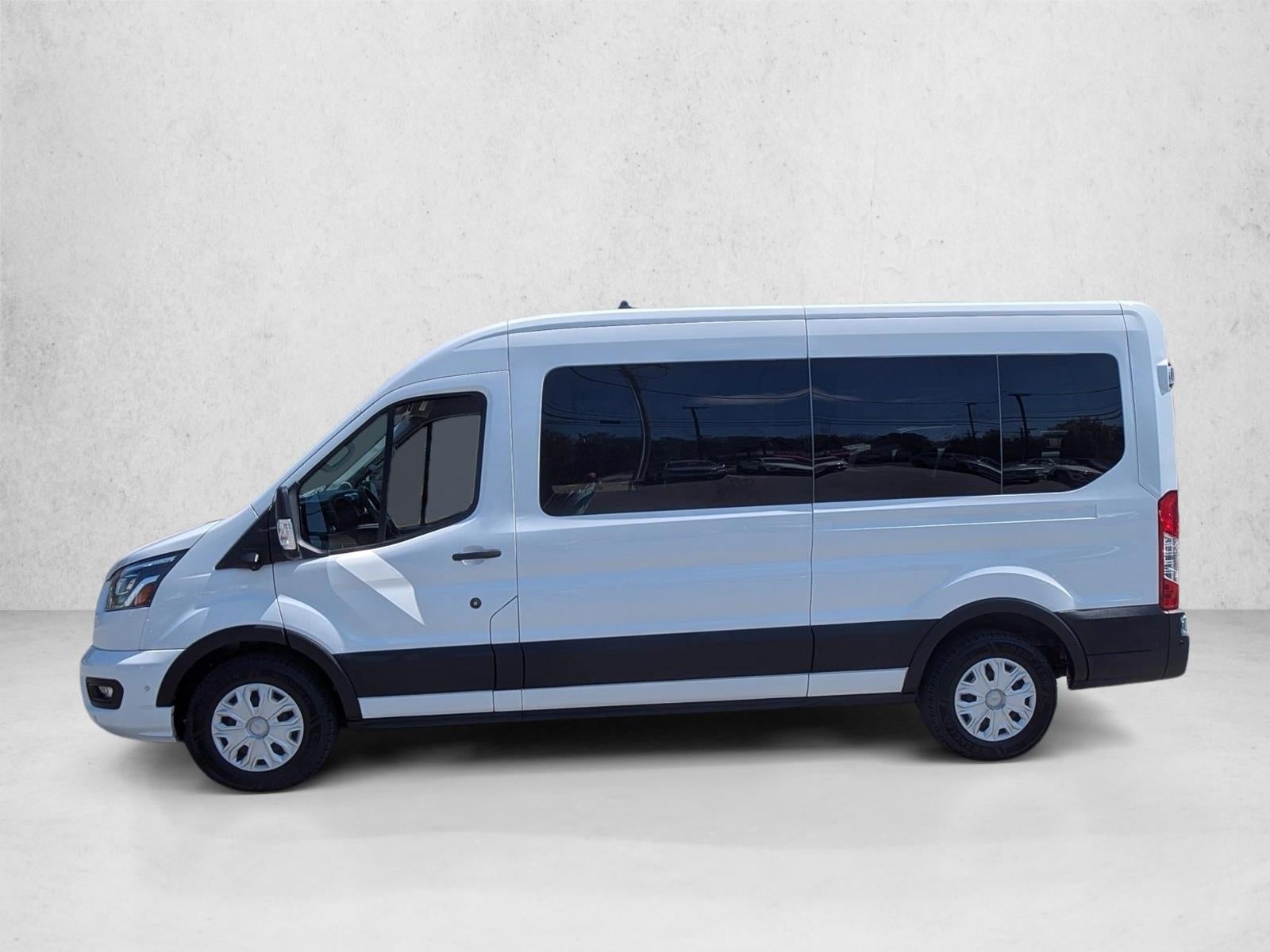 2023 Ford Transit Passenger Wagon T-350 148" Med Roof XLT RWD
