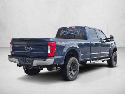 2017 Ford Super Duty F-250 SRW XL 4WD Crew Cab 8' Box