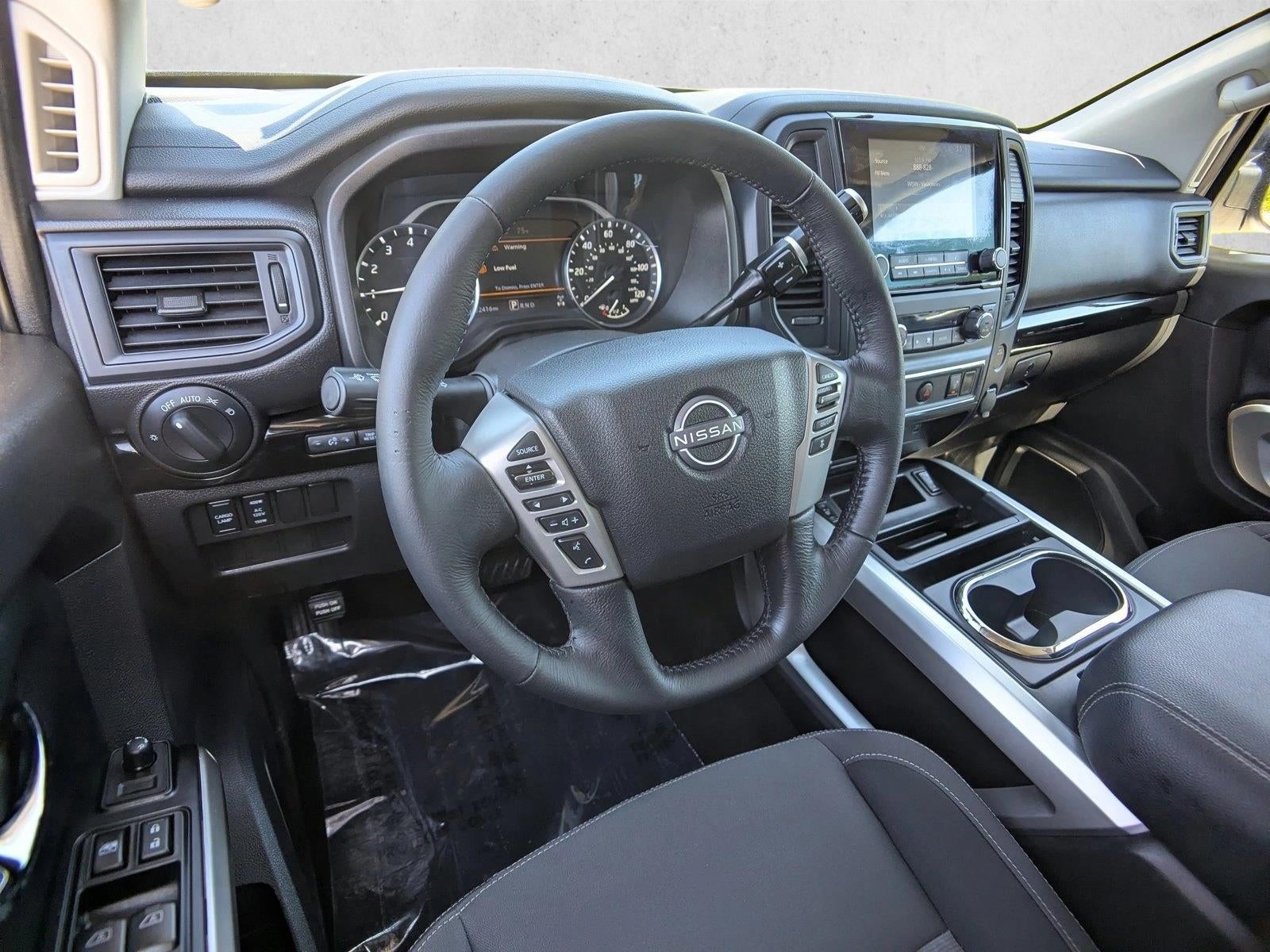2024 Nissan Titan 4x4 Crew Cab SV