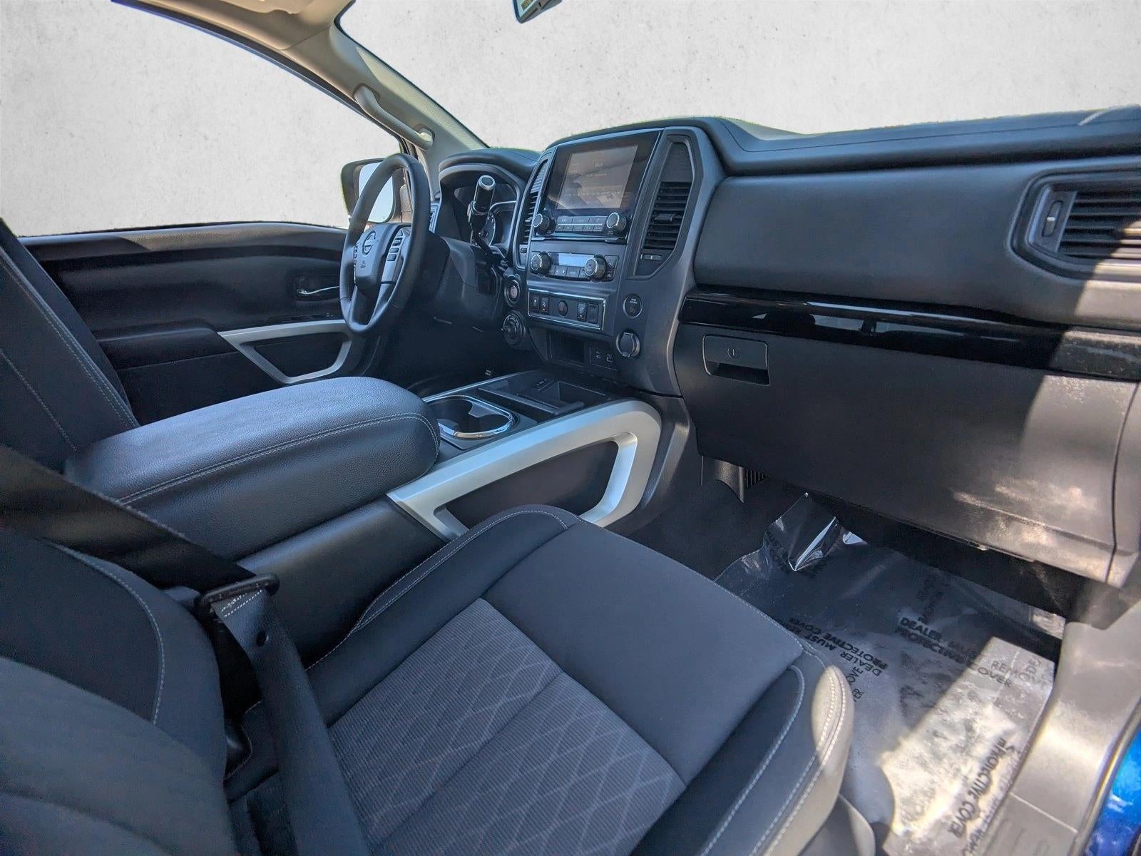 2024 Nissan Titan 4x4 Crew Cab SV