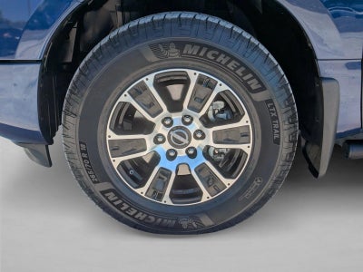 2024 Nissan Titan 4x4 Crew Cab SV